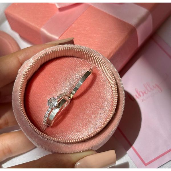 PAR DE ALIANÇAS 2'MM RETA POLIDA - COM ANEL SOLITÁRIO LUXO