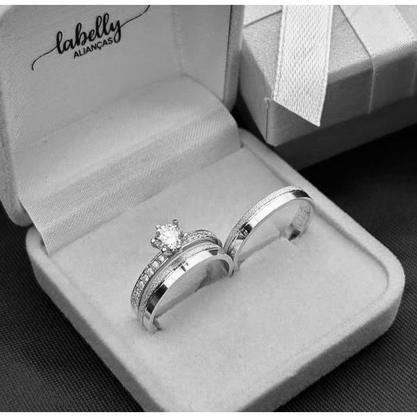 PAR DE ALIANÇAS 3’MM FOSCA NO CANTO - COM ANEL SOLITÁRIO LUMINE