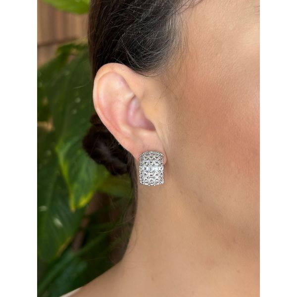 Argola Cravejada Zircônia Quadrada Ródio Branco