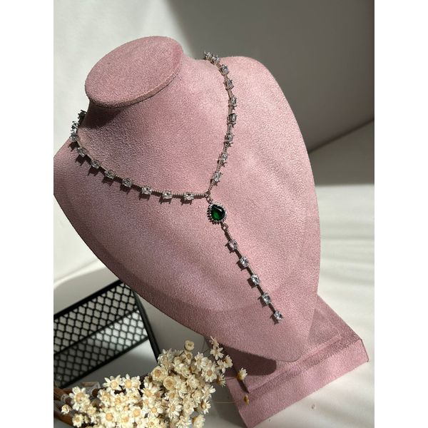 Colar Gravata Verde Esmeralda Ródio Branco