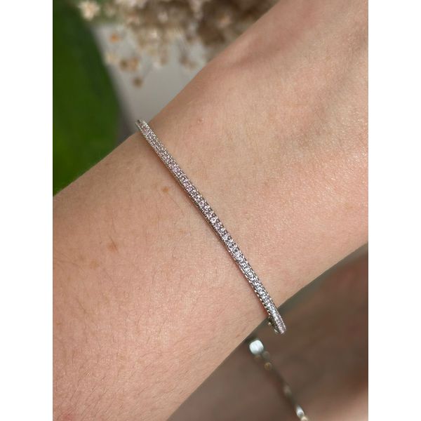 Bracele Cravação Uma Linha Kunzita Prateado