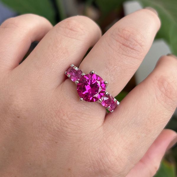 Anel Luxo Solitário Safira Rosa