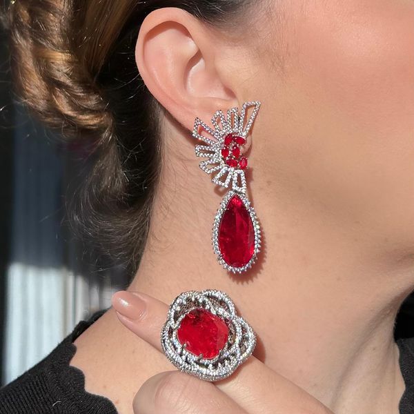 Conjunto de Brinco e Anel Luxo Rubi