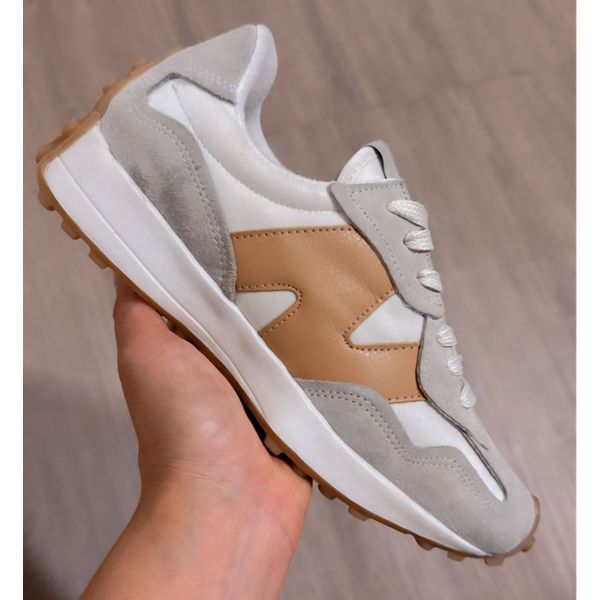 Tênis Casual Feminino New Balance 327 V1 - Cinza com Marrom