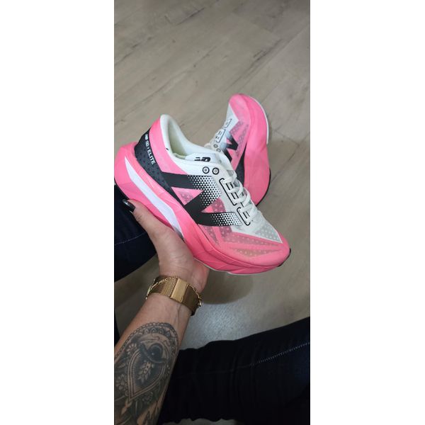 Tênis Feminino New Balance Fuelcell Rebel V4 - Rosa