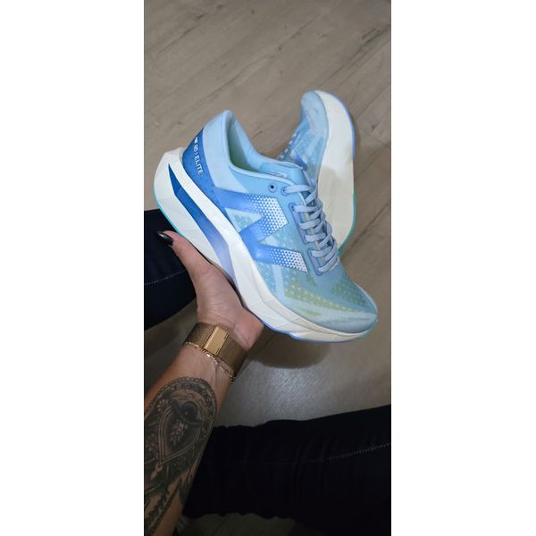Tênis Feminino New Balance Fuelcell Rebel V4 - Azul