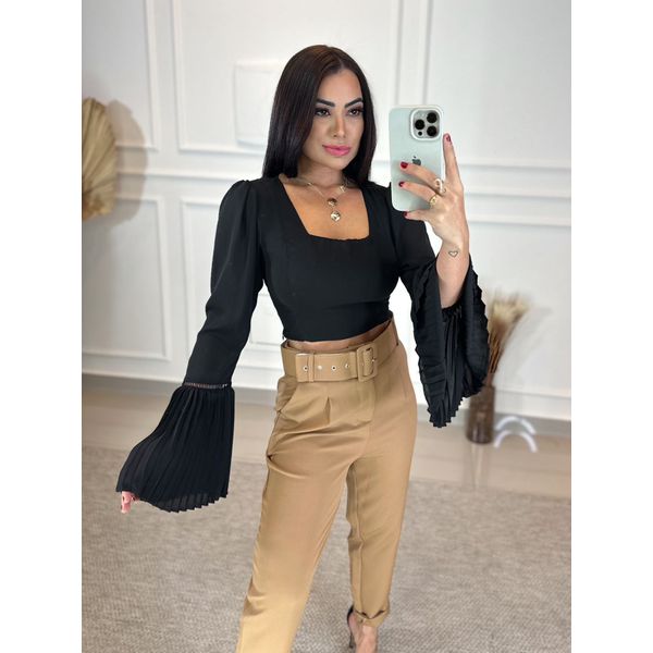 Cropped Tami Preto