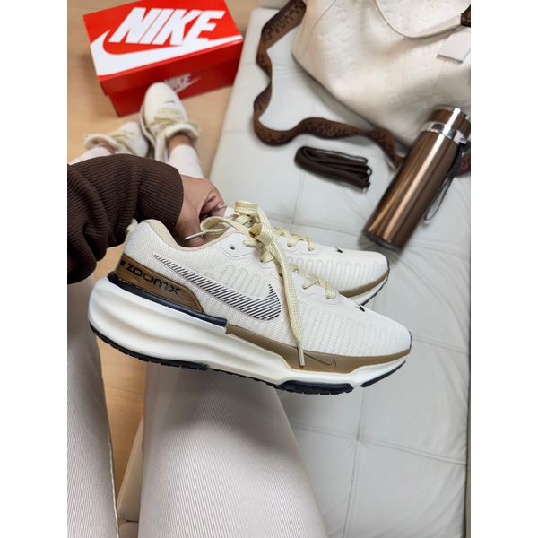 Tênis Nike Invincible