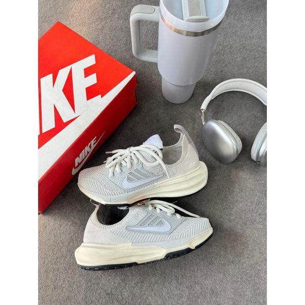 Tênis Nike Knit B3 Cinza e Branco