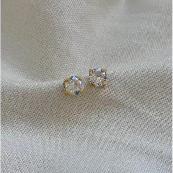 Brinco Solitário com Pedra Zircônia Banhado em Ouro 18k