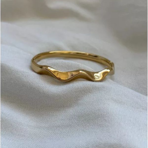 Bracelete Rígido Orgânico Wave em Aço Inox Dourado