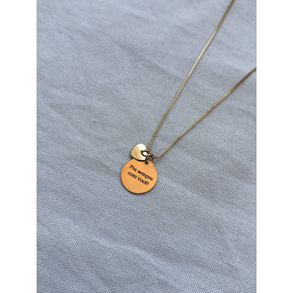 Colar Medalha M Personalizada Banhado em Ouro 18k