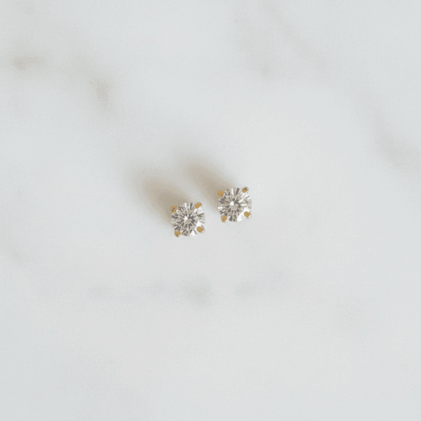 Brinco Solitário com Pedra Zircônia Banhado em Ouro 18k