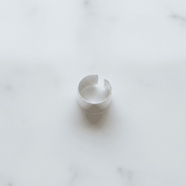 Anel Ajustável Minimalista Banhado em Prata 925