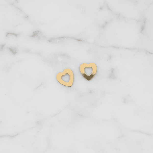 Brinco Stud Coração Minimalista em Aço Inox Prata