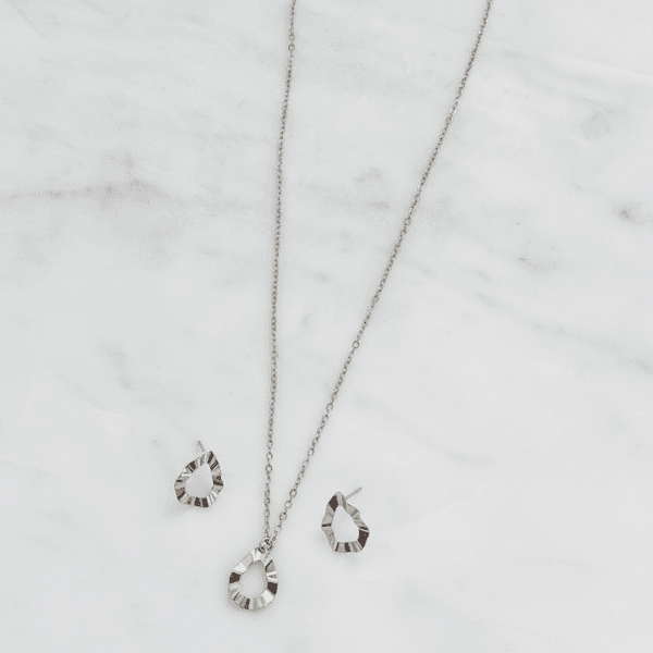 Conjunto Sublime Gota Ondulada Prata em Aço Inox Prata