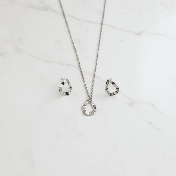 Conjunto Sublime Gota Ondulada Prata em Aço Inox Prata