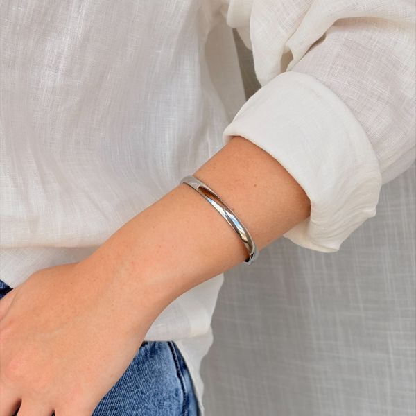 Bracelete Rígido Liso Clássico em Aço Inox Prata