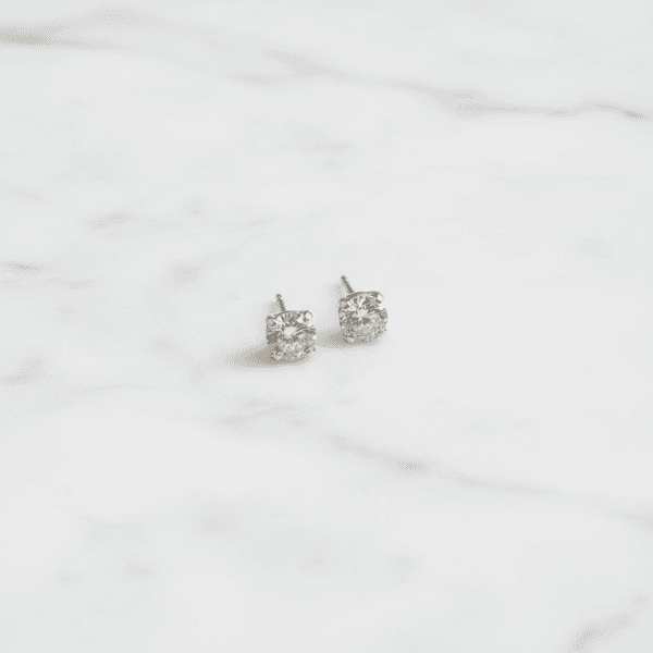 Brinco Solitário com Pedra Zircônia Banhado em Prata 925