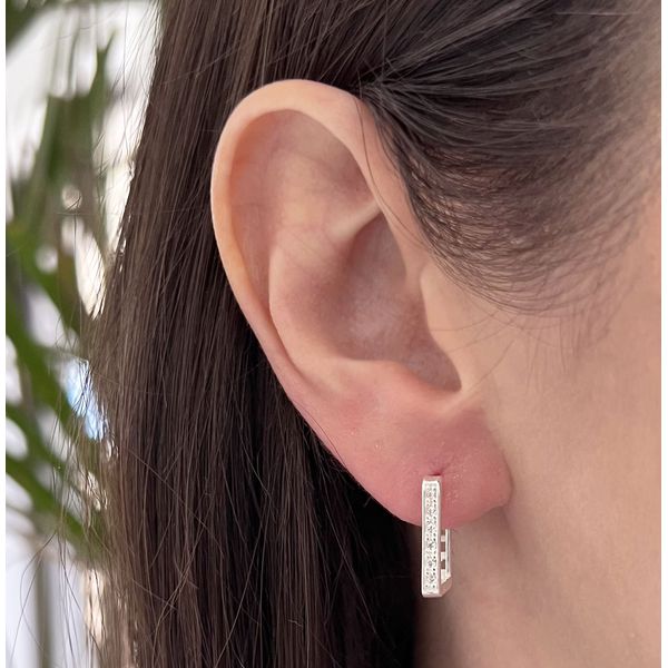 Brinco Argolinha Quadrada Cravejada Cristal 1,5cm Prata 925 