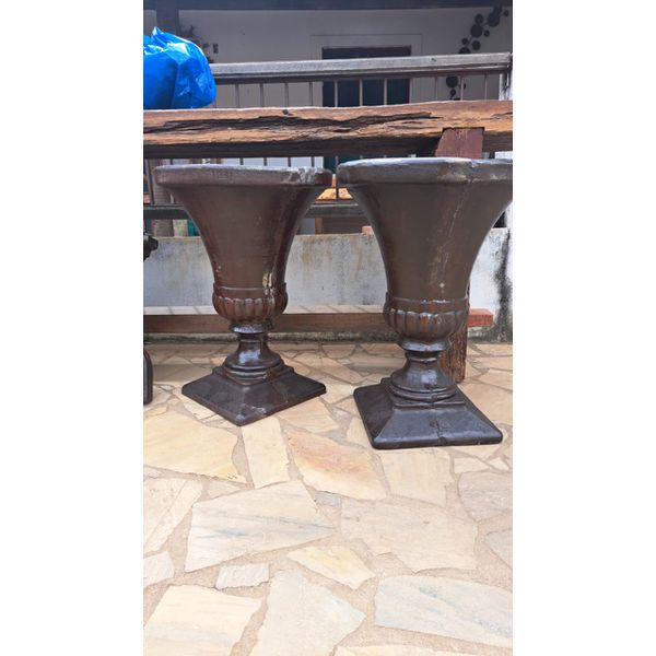 Vaso Italia em Ferro Fundido