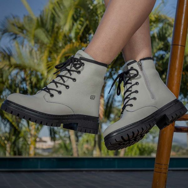 Bota Coturno Feminino Zara Off white LEEFOOT