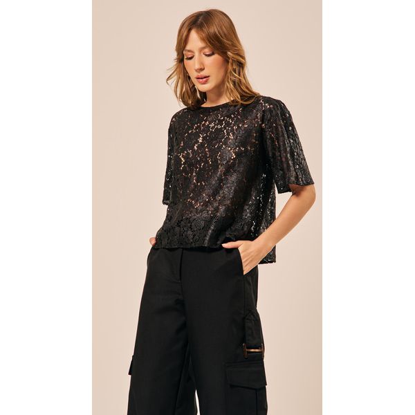 Blusa em Renda Preto 