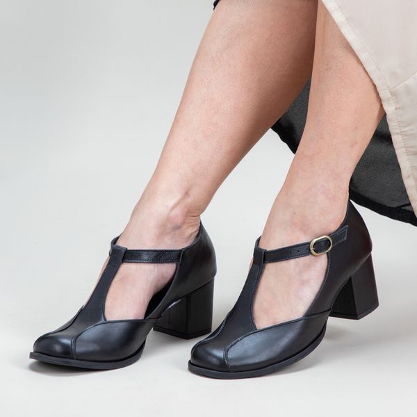 Sapato Retro Feminino de couro cor Preto com salto bloco cod. 211616