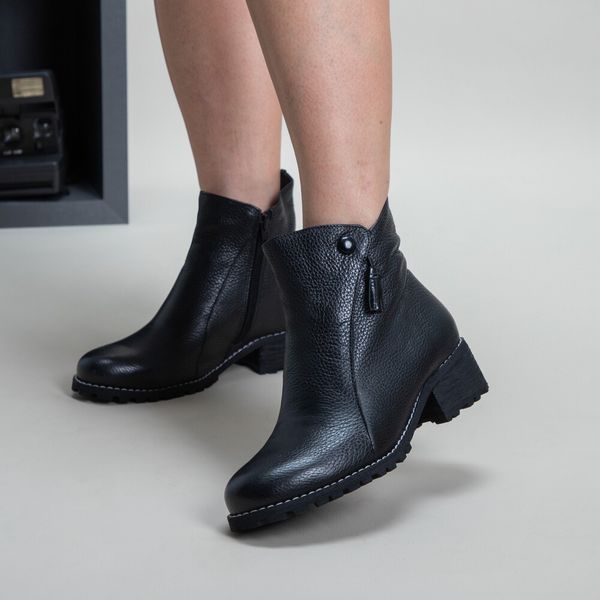 Bota Feminina Cano baixo de Couro legítimo cor Preto com salto