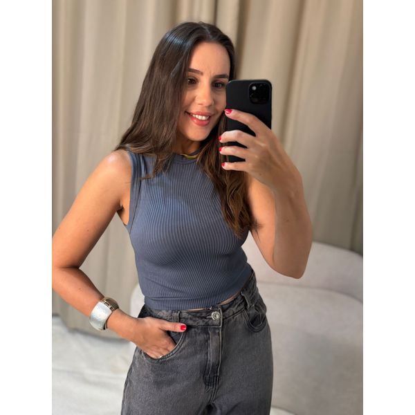 Cropped Regata Canelado Cinza