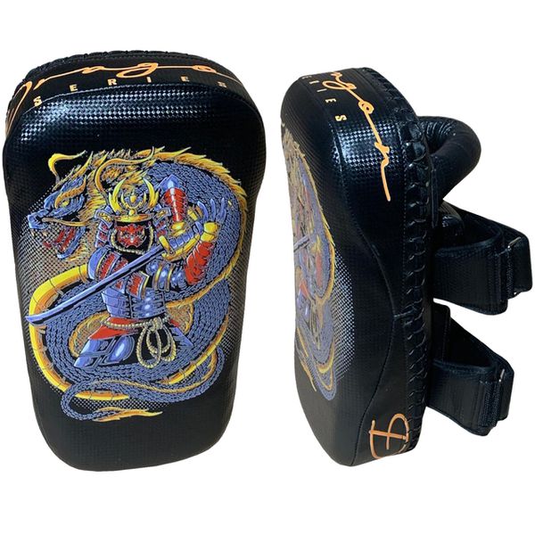 Aparador Soco e Chute Thai Pad Curvo Tailandes Samurai