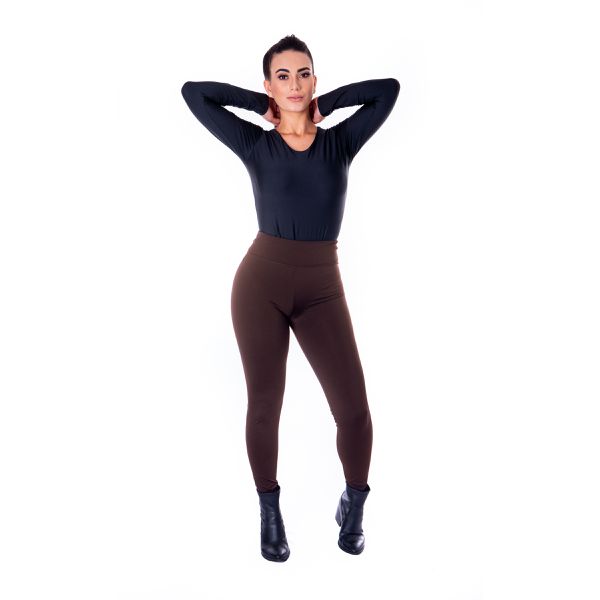 Calça Legging com Saia: Estilo e Proteção na Moda Fitness Feminina - Miss  Blessed - Moda Fitness