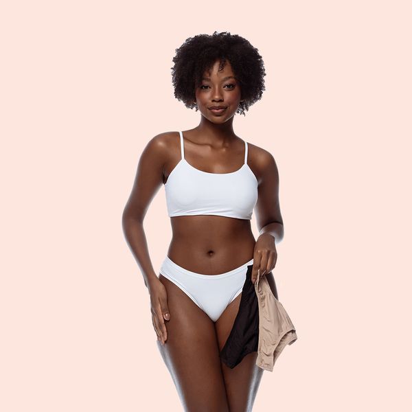 TOP SEM ARO COM BOJO REMOVÍVEL EM MICROFIBRA - BRANCO