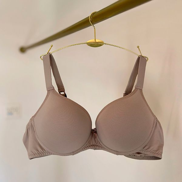 SUTIÃ CURVES MEIA TAÇA COM BOJO E ARO EM MICROFIBRA - CHOCOLATE