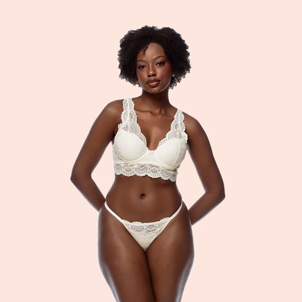 FIO STRING COM REGULAGEM EM RENDA - PEROLA