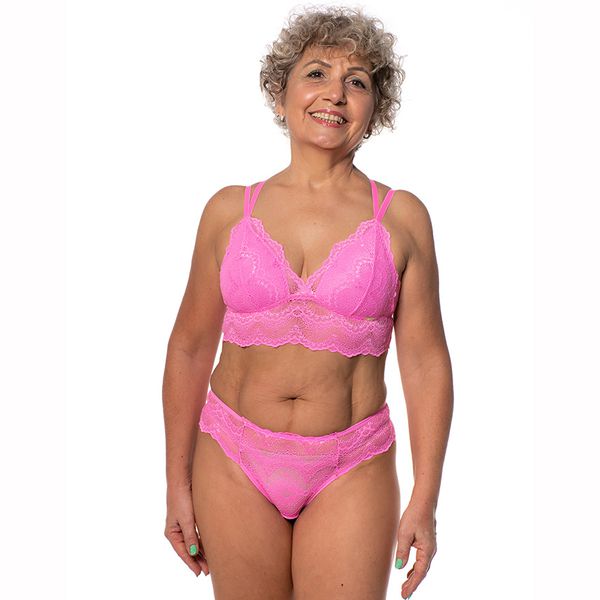 TOP EM RENDA SEM ARO COM BOJO MACIO E TIRAS NAS COSTAS - PANTERA