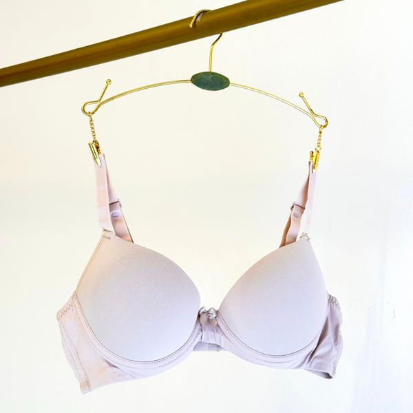 SUTIÃ MEIA TAÇA COM BOJO E ARO E COM BASE EMBUTIDA EM MICROFIBRA - BASE