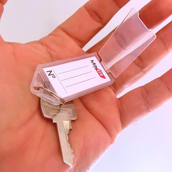 Kit 80 Chaveiro de Plástico Branco com Abertura e Etiqueta Pautada para Identificação