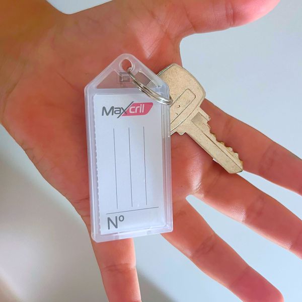 Kit 80 Chaveiro de Plástico Branco com Abertura e Etiqueta Pautada para Identificação