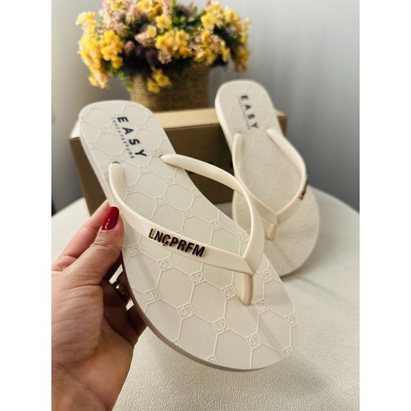 Chinelo Lança Perfume EASY bege 