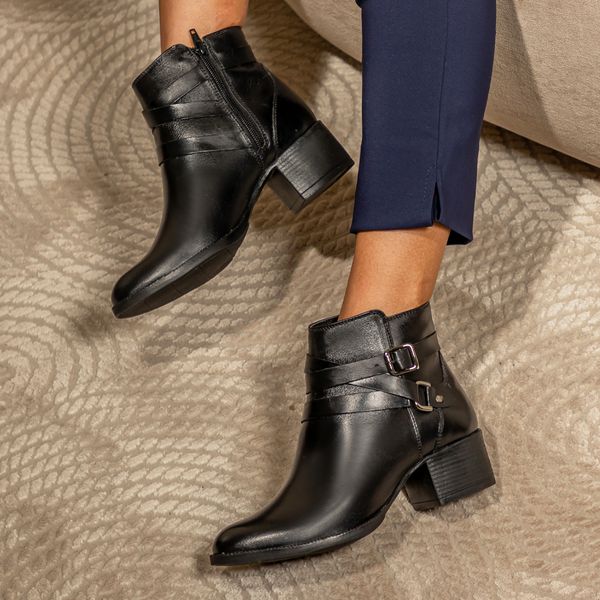 Bota/Coturno Feminina Kader Woman Couro Confort Preto