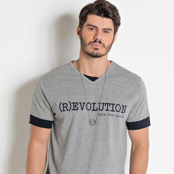 Camiseta Preta e Cinza Actual com Escritas