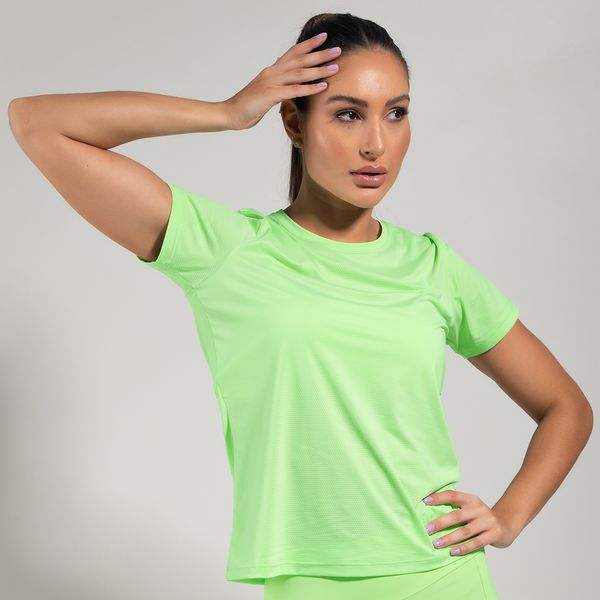 Blusa manga curta.