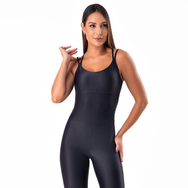 Macacão fitness longo.