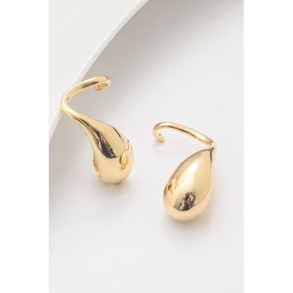 Brinco Encaixe Liso com Banho em Ouro 18k