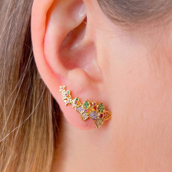 Brinco Ear Cuff Com Detalhe De Flor Cravejado Colorido