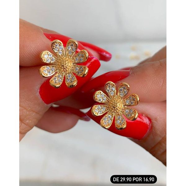 Brinco de flor cravejado