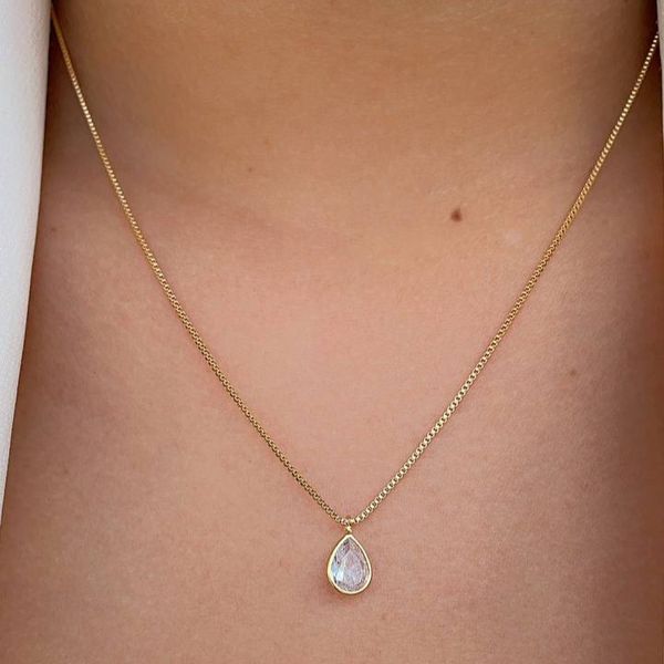 colar de zircônia em gota