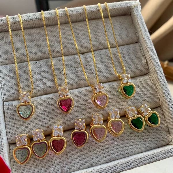 Conjunto de coração com pedra em zircônia 