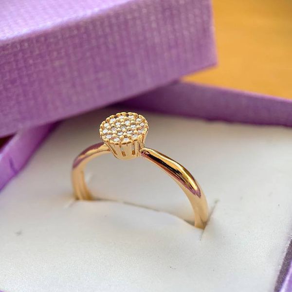 Anel com detalhes em micro zircônia 